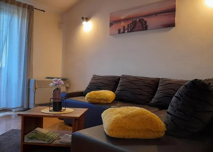 With Parking Space - 20673 Pula