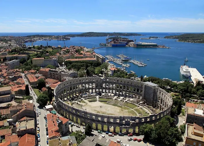 With Parking Space - 20673 * Pola