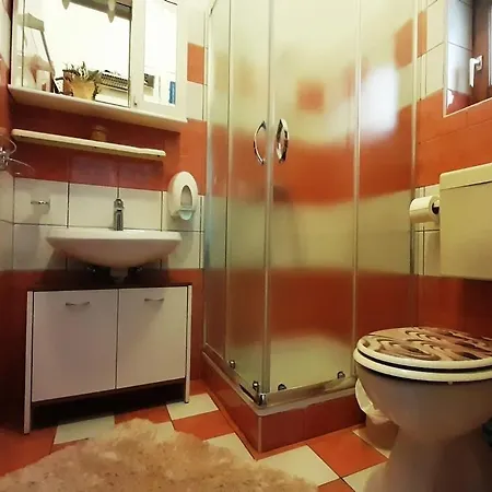 Apartman With Parking Space - 20673 *